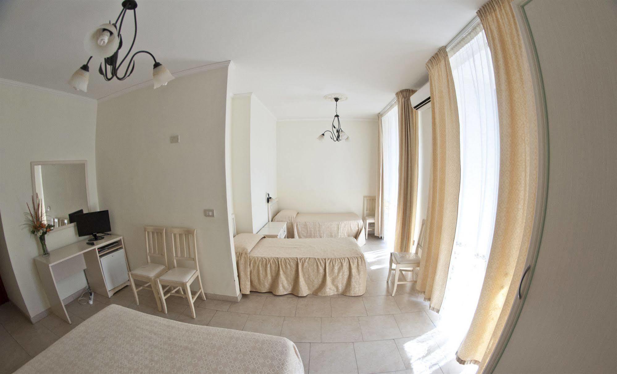 Rs San Sebastiano Holidays Ачиреале Экстерьер фото